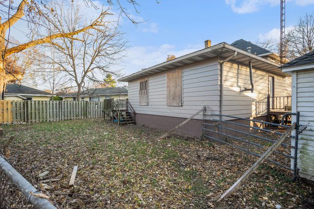 111 River Drive, Three Rivers City, MI 49093