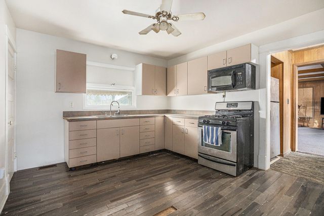 111 River Drive, Three Rivers City, MI 49093