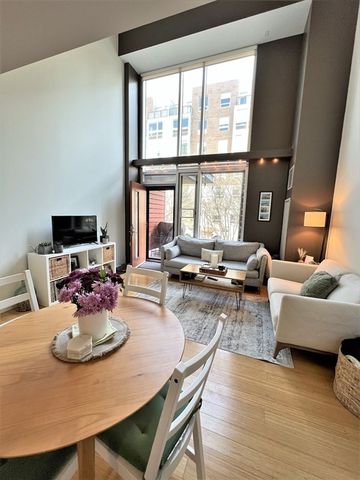 1 Earhart 113, Cambridge, MA 02141