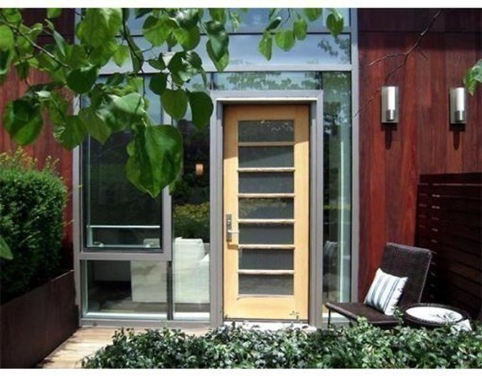 1 Earhart 113, Cambridge, MA 02141