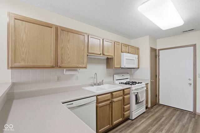 7532 Briarstone Drive, Indianapolis, IN 46227