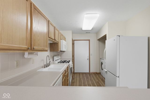 7532 Briarstone Drive, Indianapolis, IN 46227