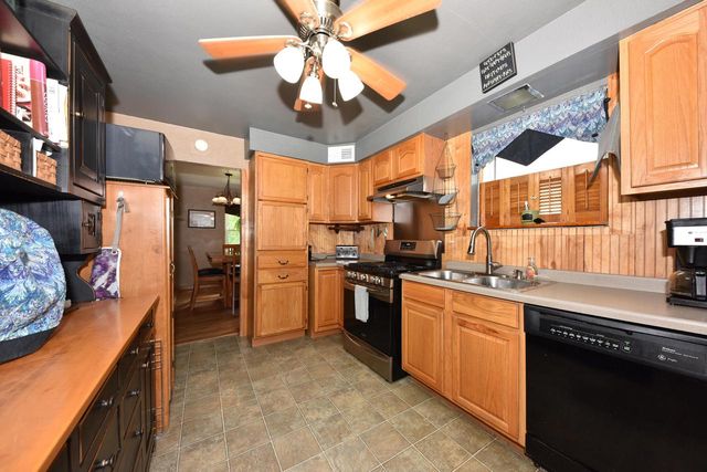 819 S 90th STREET, West Allis, WI 53214