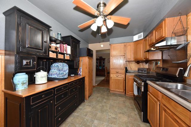 819 S 90th STREET, West Allis, WI 53214