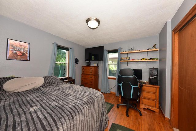 819 S 90th STREET, West Allis, WI 53214