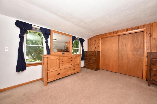 819 S 90th STREET, West Allis, WI 53214