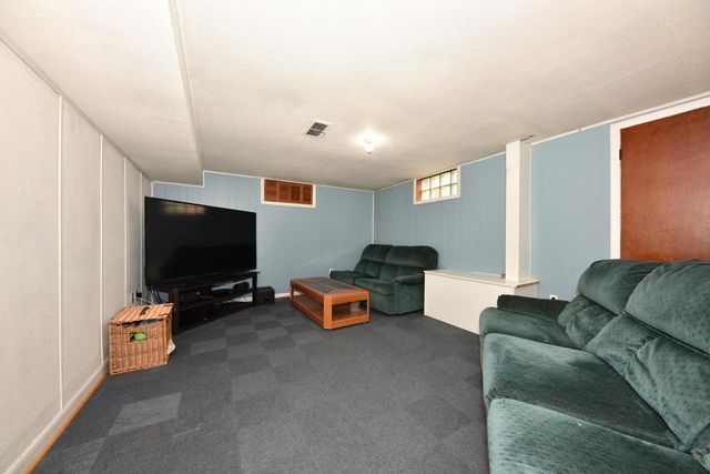 819 S 90th STREET, West Allis, WI 53214