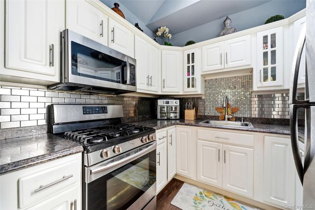 350 Boulder Street, Ronkonkoma, NY 11779