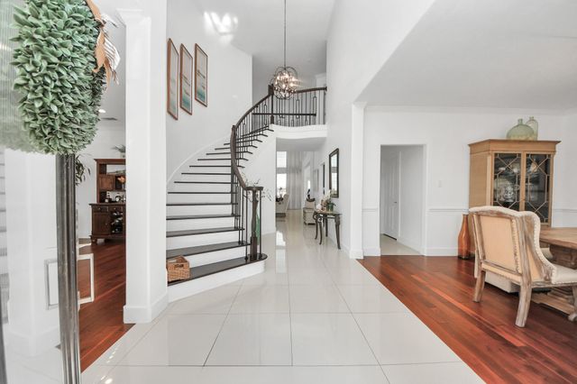 9214 Meadow Branch Court, Houston, TX 77095