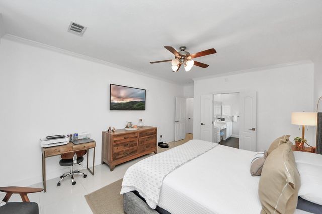 9214 Meadow Branch Court, Houston, TX 77095
