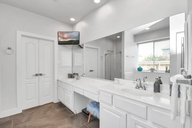 9214 Meadow Branch Court, Houston, TX 77095