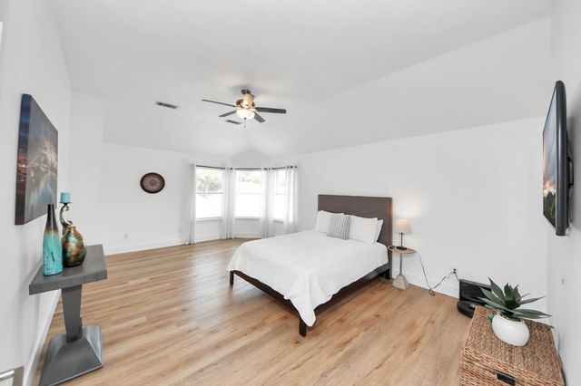 9214 Meadow Branch Court, Houston, TX 77095