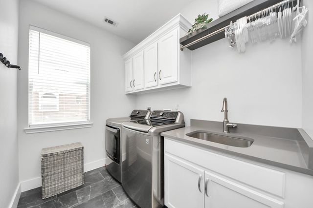 9214 Meadow Branch Court, Houston, TX 77095