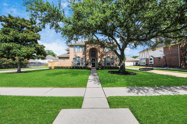 9214 Meadow Branch Court, Houston, TX 77095