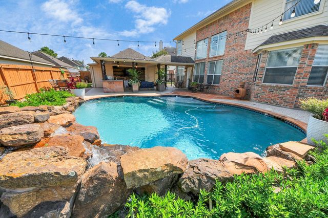 9214 Meadow Branch Court, Houston, TX 77095
