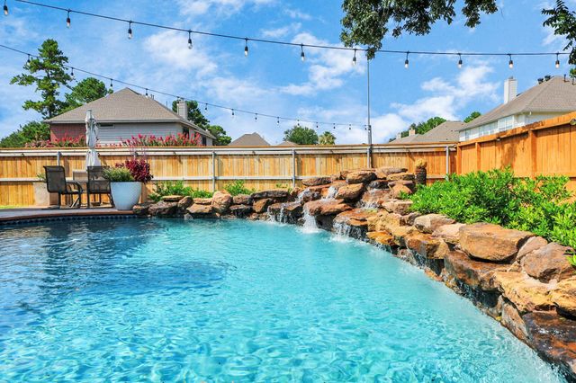 9214 Meadow Branch Court, Houston, TX 77095