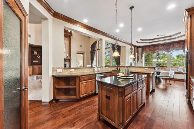 10500 Avery Club DR 10, Austin, TX 78717