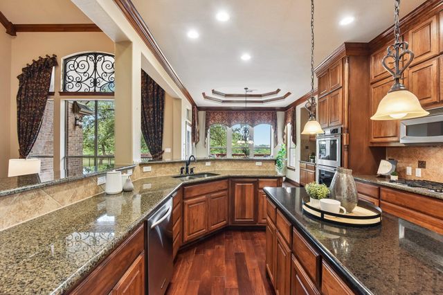10500 Avery Club DR 10, Austin, TX 78717