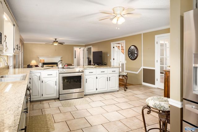 7607 Lakewood Drive, Florence, AL 35634