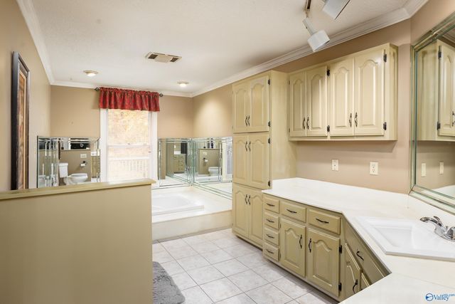 7607 Lakewood Drive, Florence, AL 35634