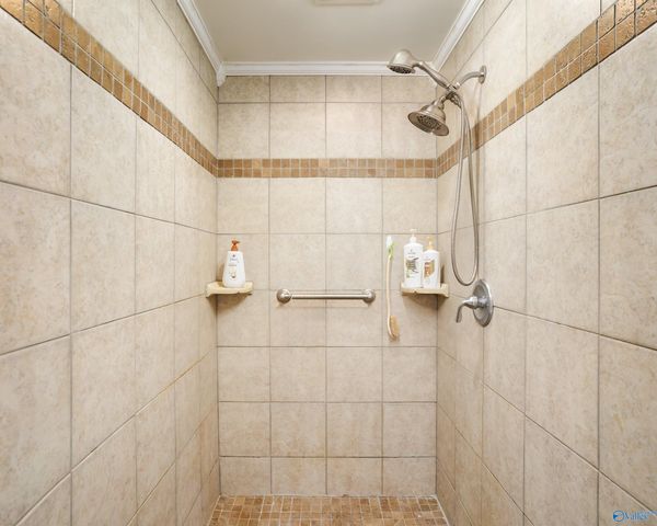 7607 Lakewood Drive, Florence, AL 35634