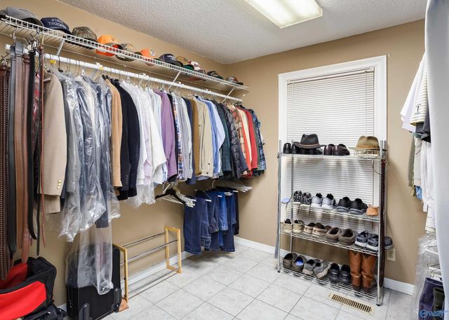 7607 Lakewood Drive, Florence, AL 35634