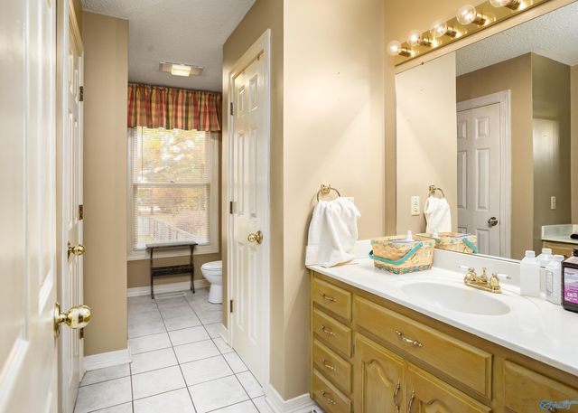 7607 Lakewood Drive, Florence, AL 35634