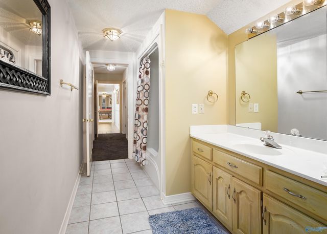 7607 Lakewood Drive, Florence, AL 35634