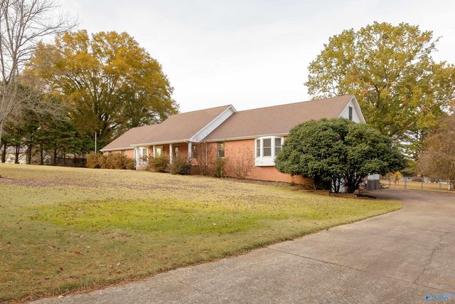 7607 Lakewood Drive, Florence, AL 35634