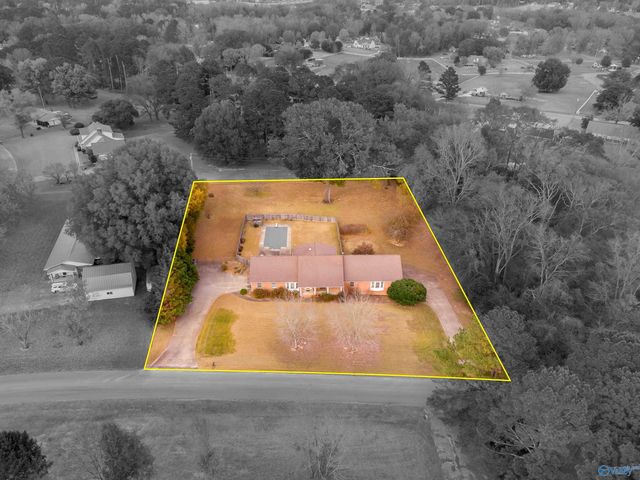 7607 Lakewood Drive, Florence, AL 35634