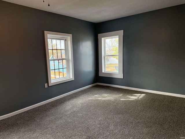 1302 Busseron Street, Vincennes, IN 47591