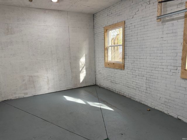 1302 Busseron Street, Vincennes, IN 47591