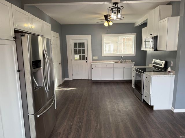 1302 Busseron Street, Vincennes, IN 47591