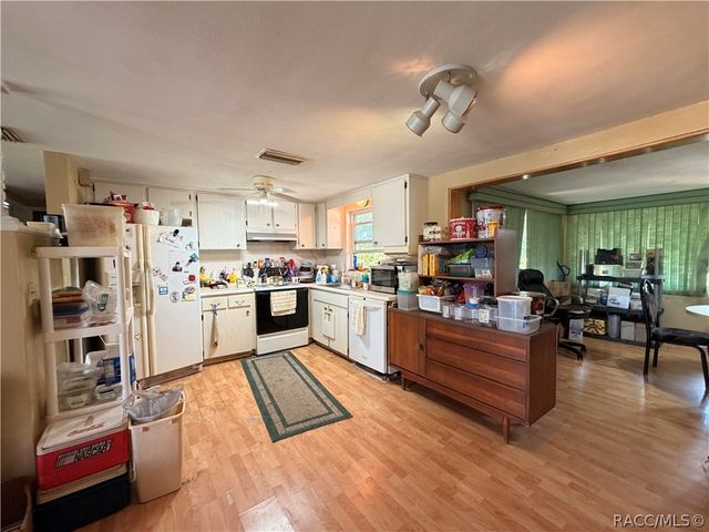 66 S Washington Street, Beverly Hills, FL 34465