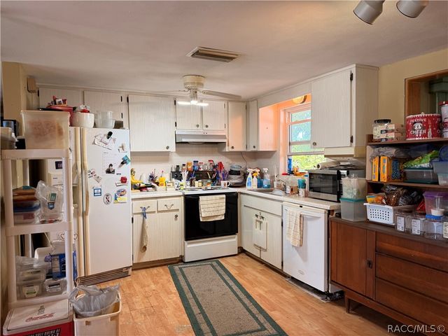 66 S Washington Street, Beverly Hills, FL 34465