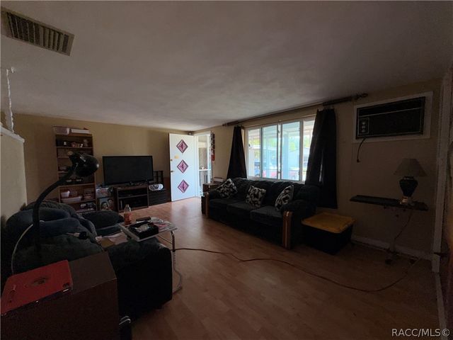 66 S Washington Street, Beverly Hills, FL 34465