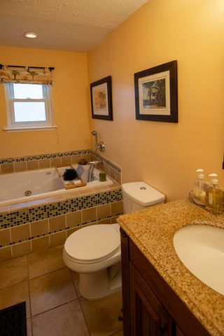 13207 Pinehurst Avenue NE, Albuquerque, NM 87111