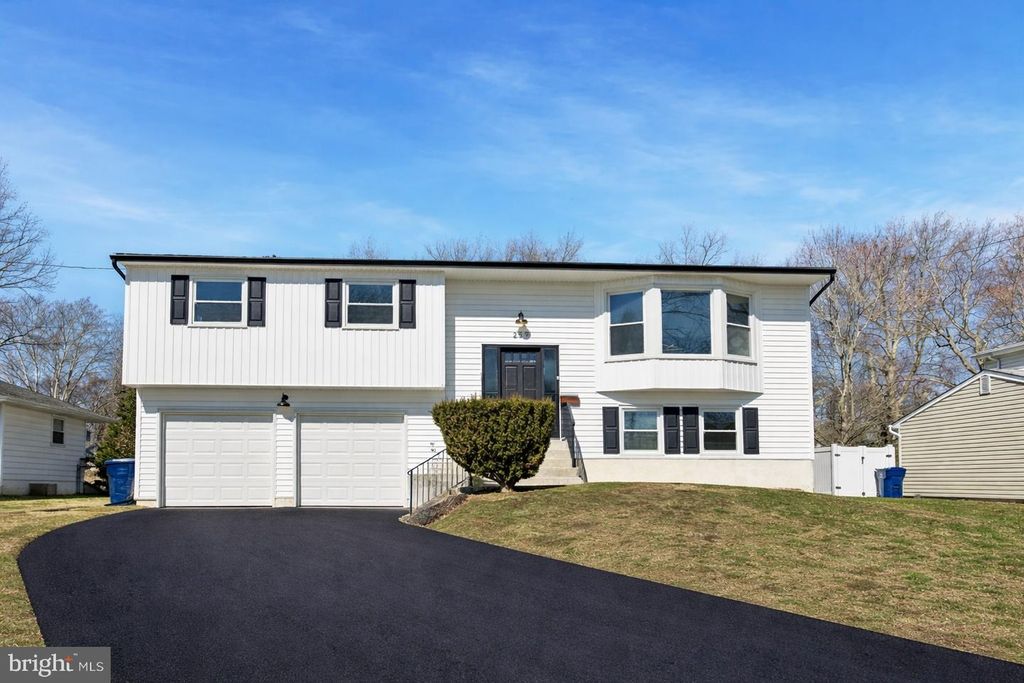 259 GLENN AVE, Lawrenceville, NJ 08648