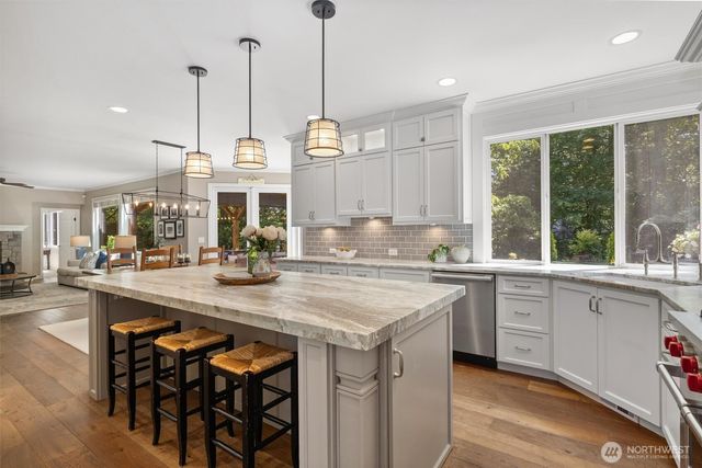 26555 SE 15th Street, Sammamish, WA 98075