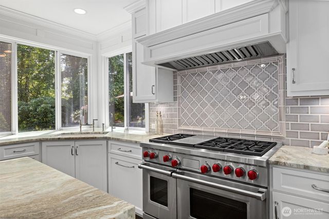 26555 SE 15th Street, Sammamish, WA 98075