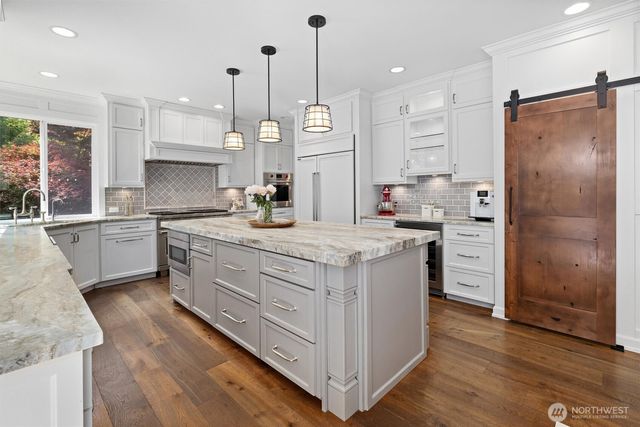 26555 SE 15th Street, Sammamish, WA 98075