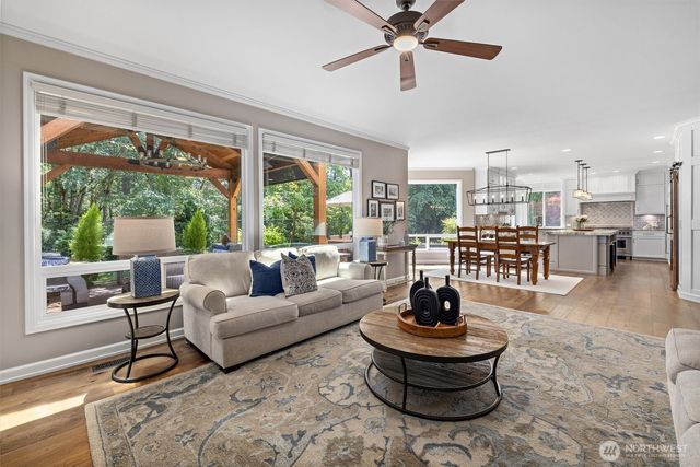 26555 SE 15th Street, Sammamish, WA 98075