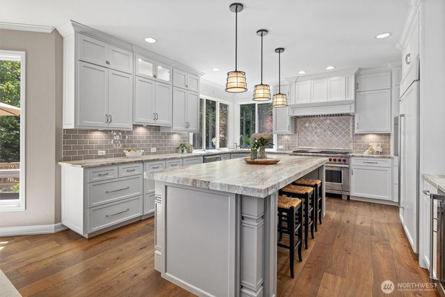 26555 SE 15th Street, Sammamish, WA 98075