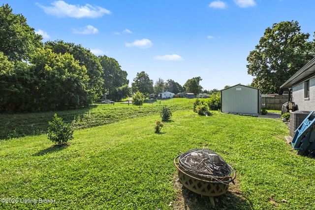 4819 Determine Ln, Louisville, KY 40216