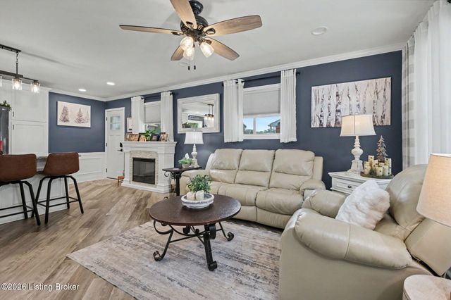 4819 Determine Ln, Louisville, KY 40216
