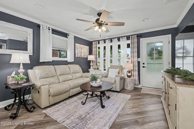 4819 Determine Ln, Louisville, KY 40216