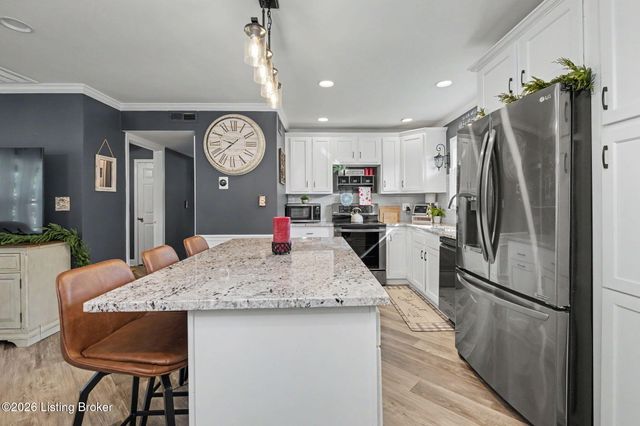 4819 Determine Ln, Louisville, KY 40216