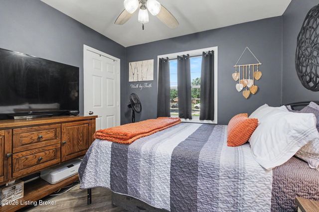 4819 Determine Ln, Louisville, KY 40216