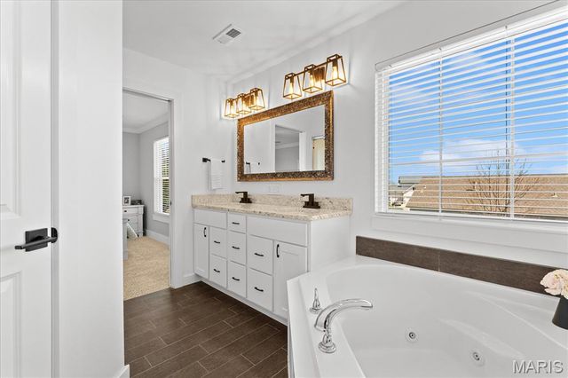 3151 Birmingham Drive, Glen Carbon, IL 62034