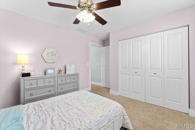 3151 Birmingham Drive, Glen Carbon, IL 62034